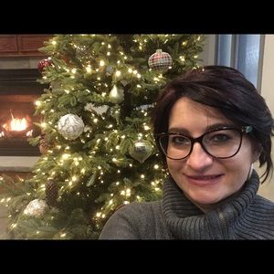 Meet your Posher, Angela